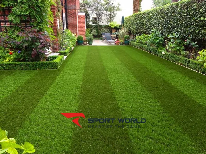 cỏ nh&acirc;n tạo trong biệt thự