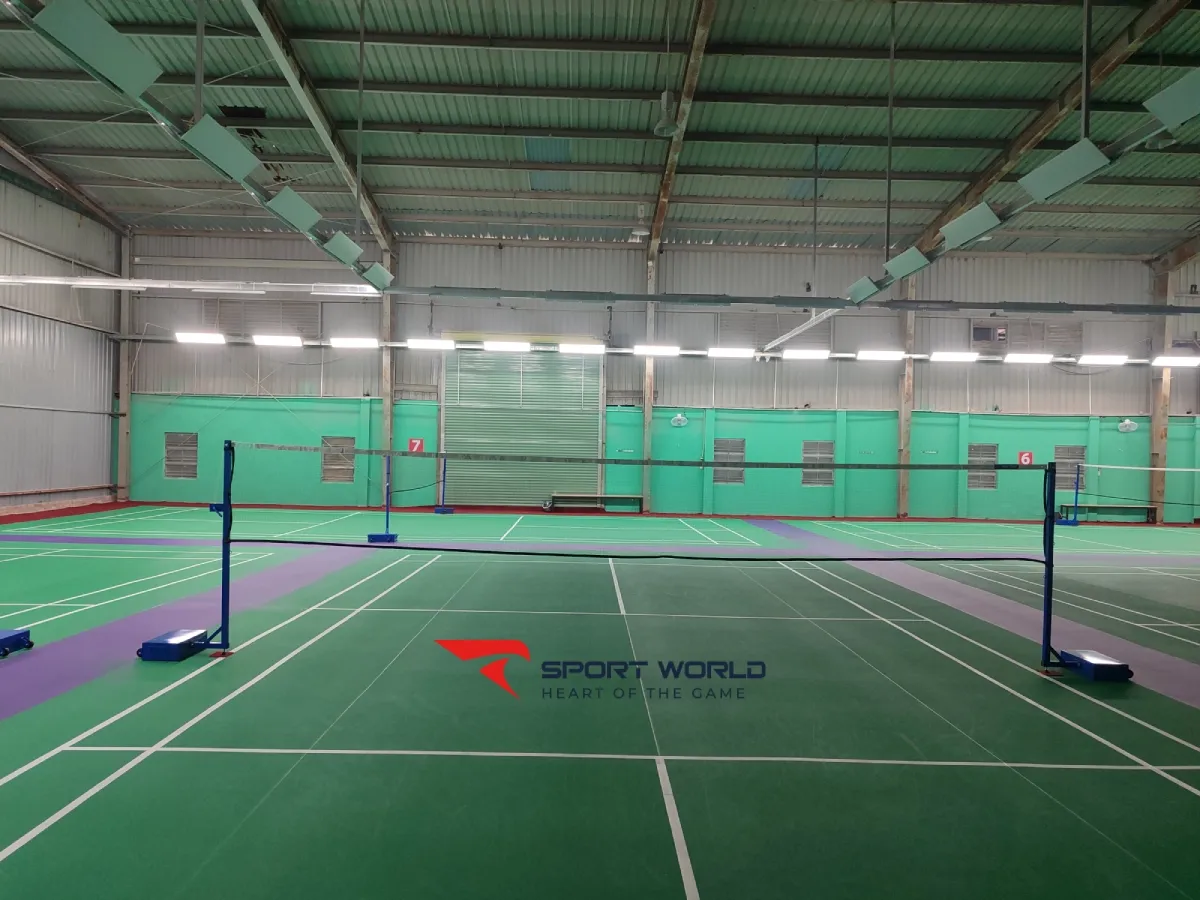 Thi c&ocirc;ng s&acirc;n cầu l&ocirc;ng