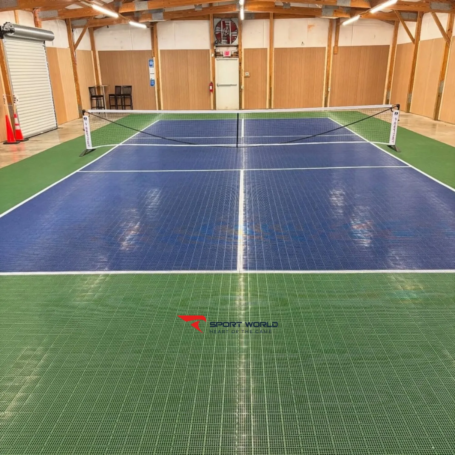 Thi c&ocirc;ng s&acirc;n pickleball bằng s&agrave;n PP Interlocking
