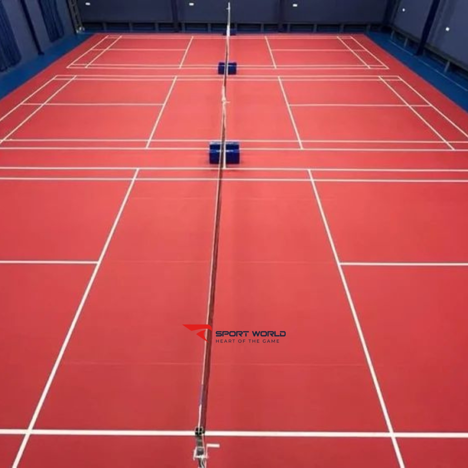 s&acirc;n cầu l&ocirc;ng thảm đỏ