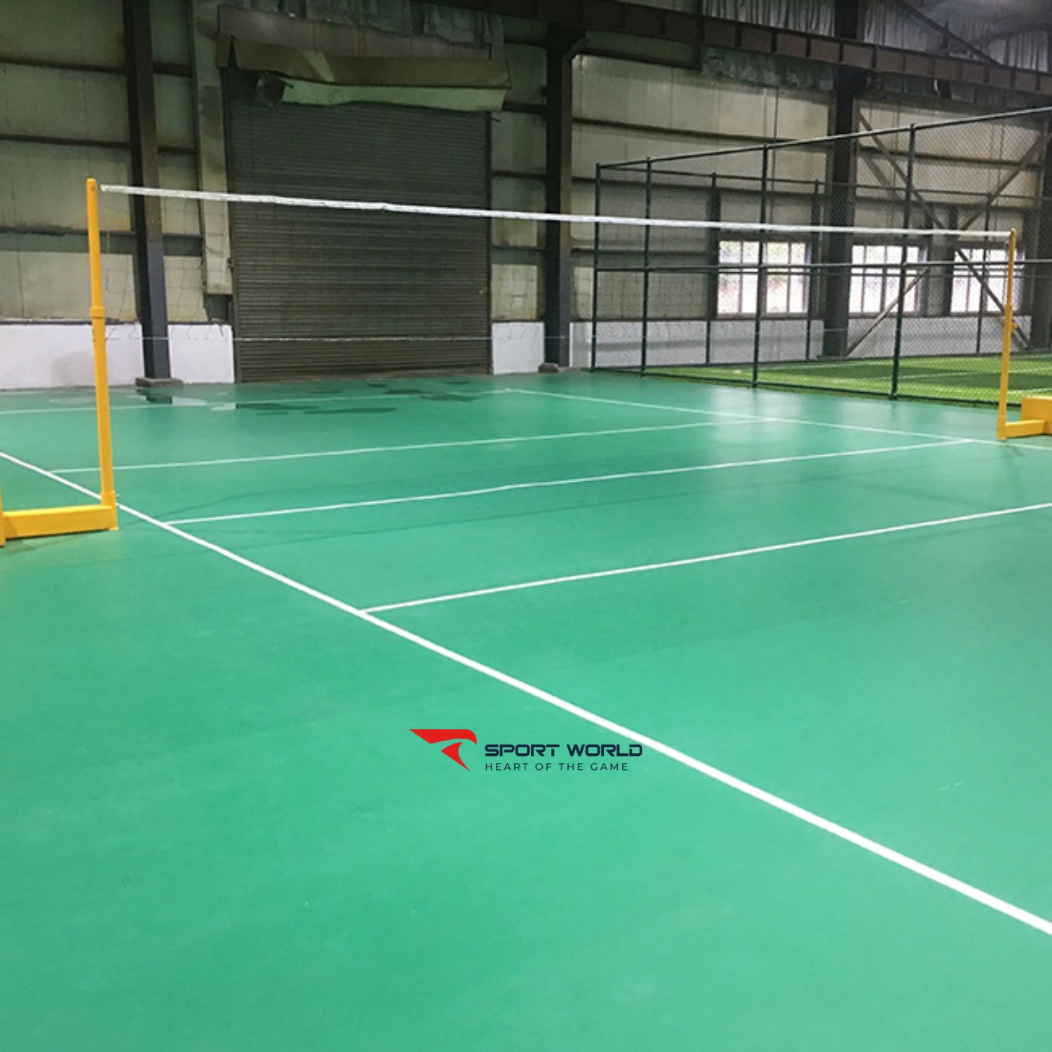 s&acirc;n cầu l&ocirc;ng v&acirc;n quả vải