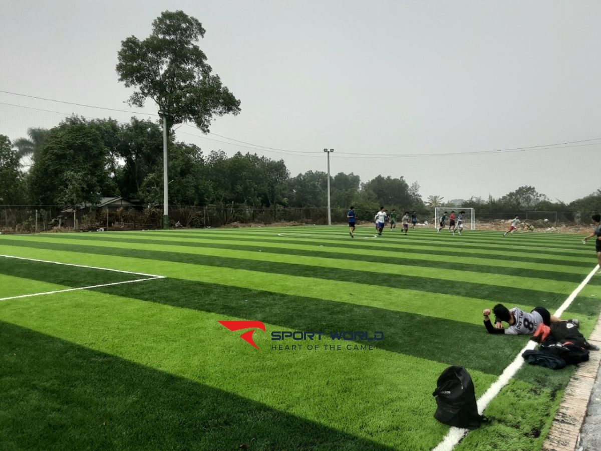 Sân bóng Cửa Bắc