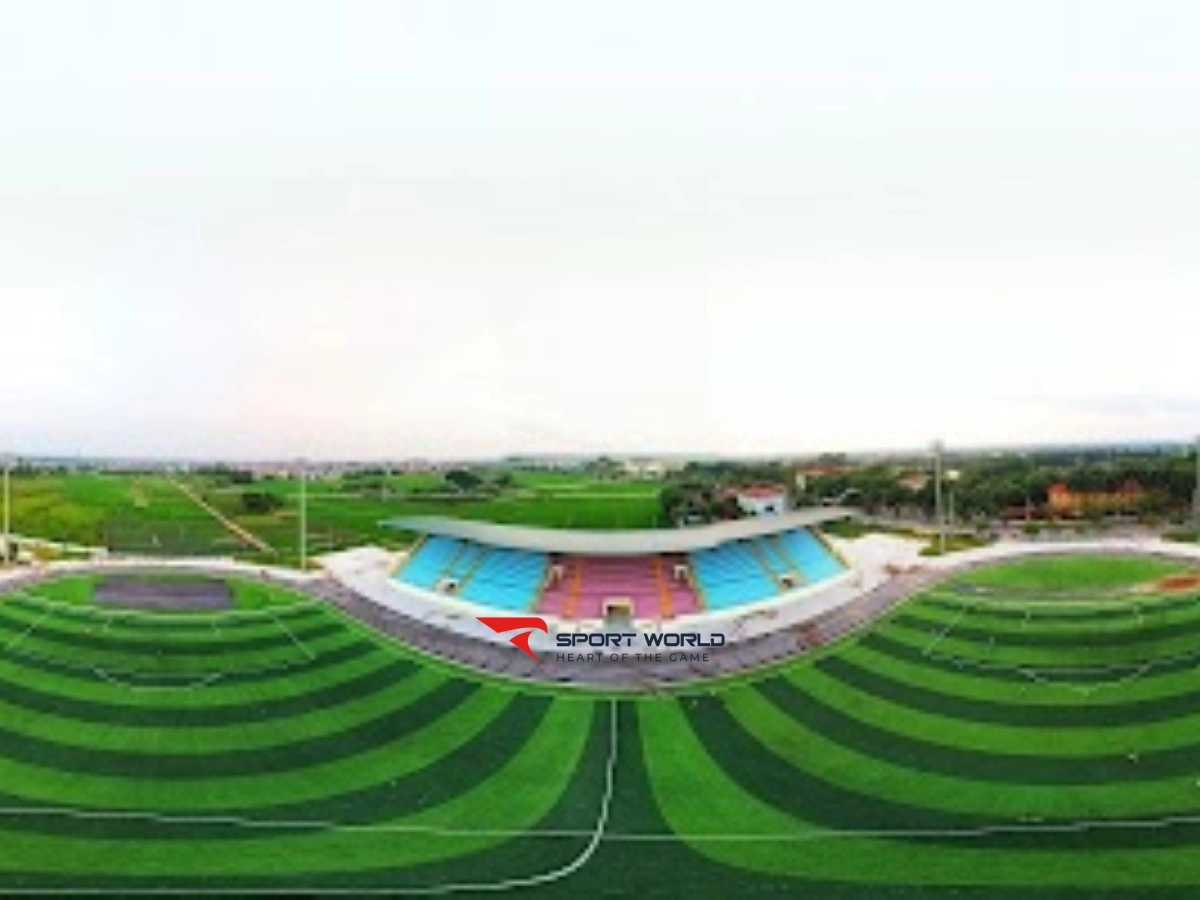 Sân bóng huyện Yên Lạc