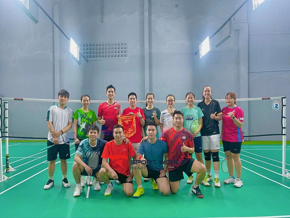 sân cầu lông Bum