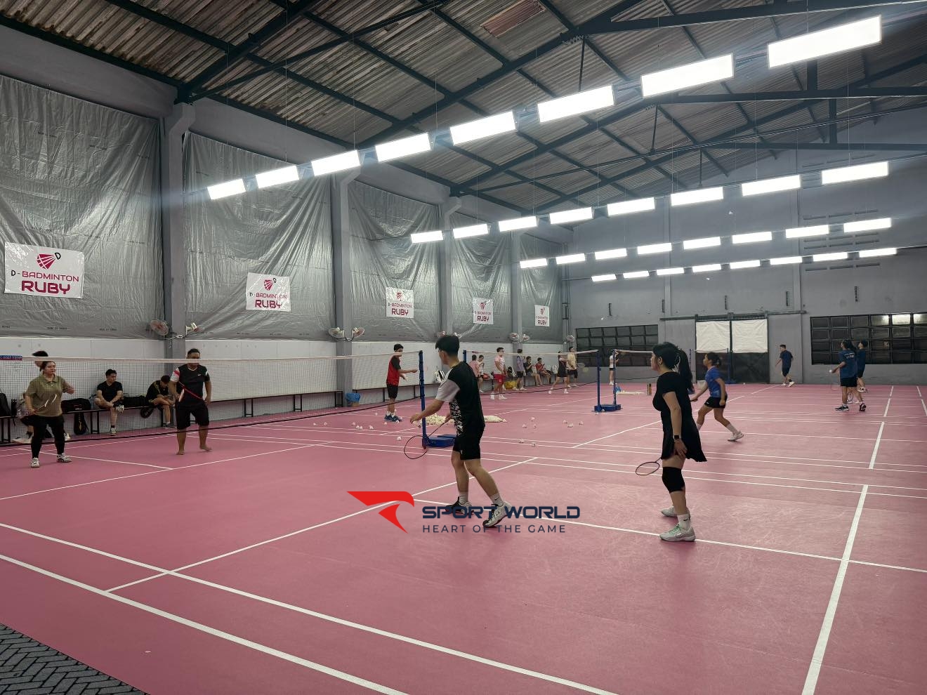 sân cầu lông D Ruby