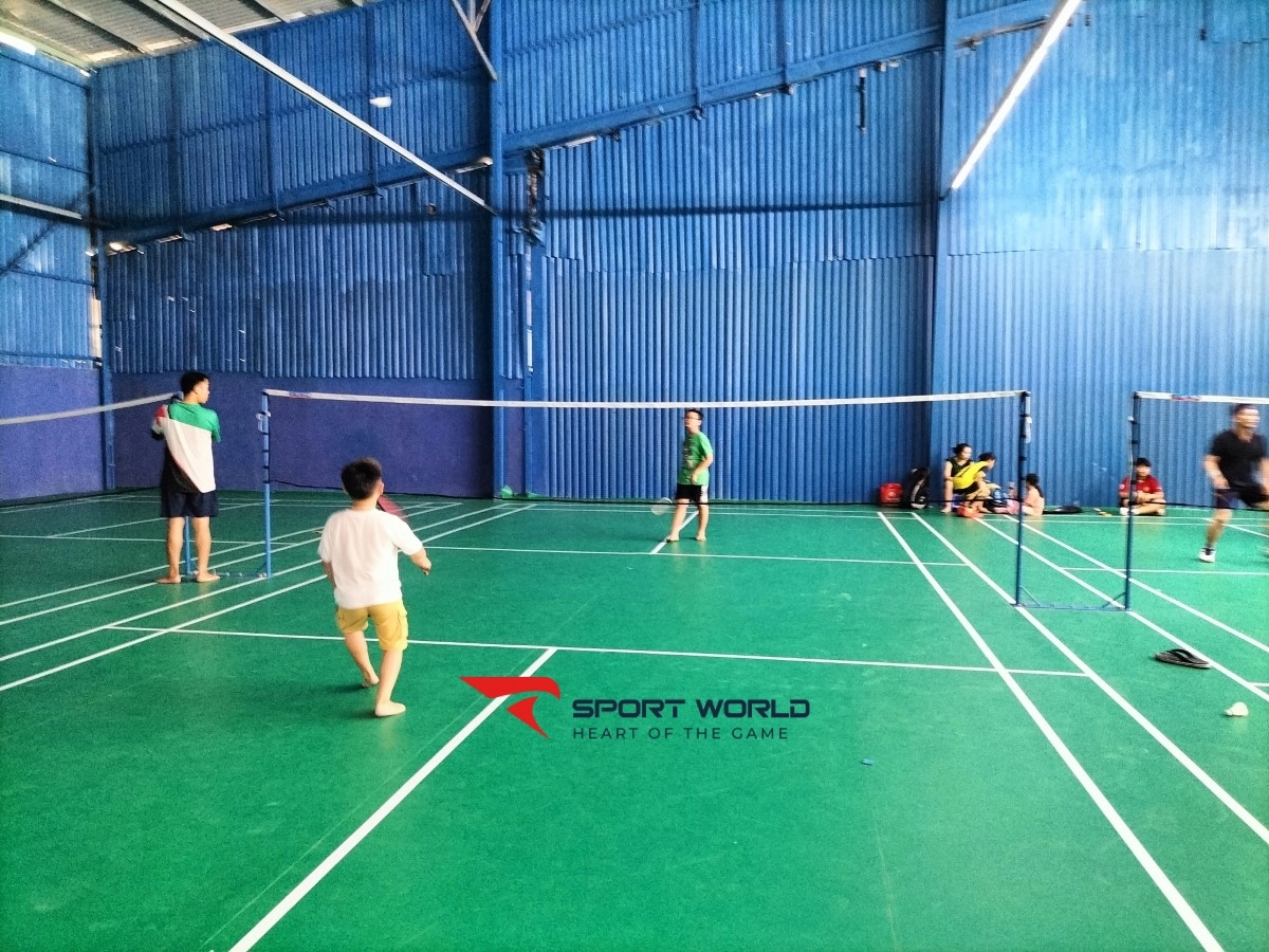 sân cầu lông T&T Hòa Bình