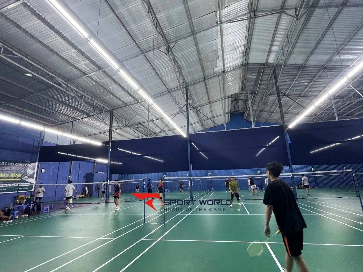 sân cầu lông T&T Hòa Bình