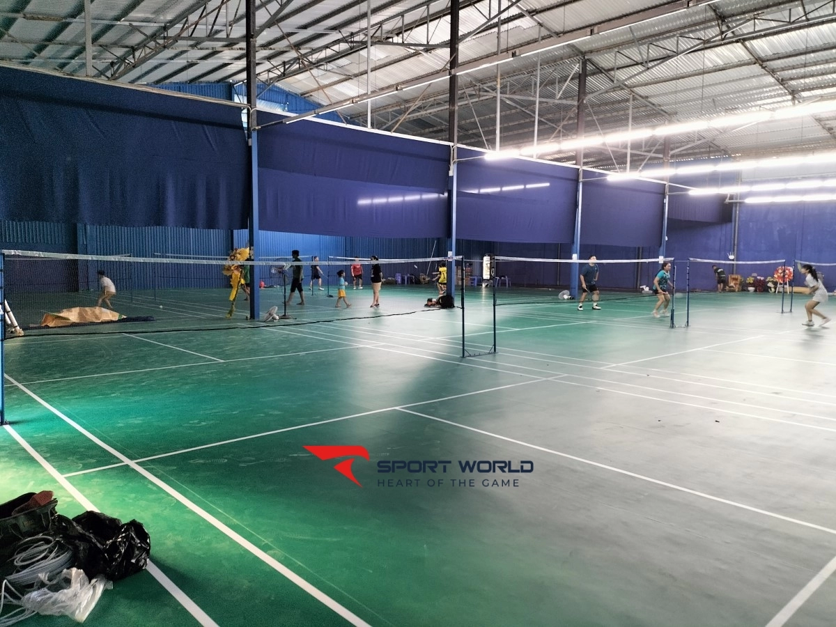 sân cầu lông T&T Hòa Bình