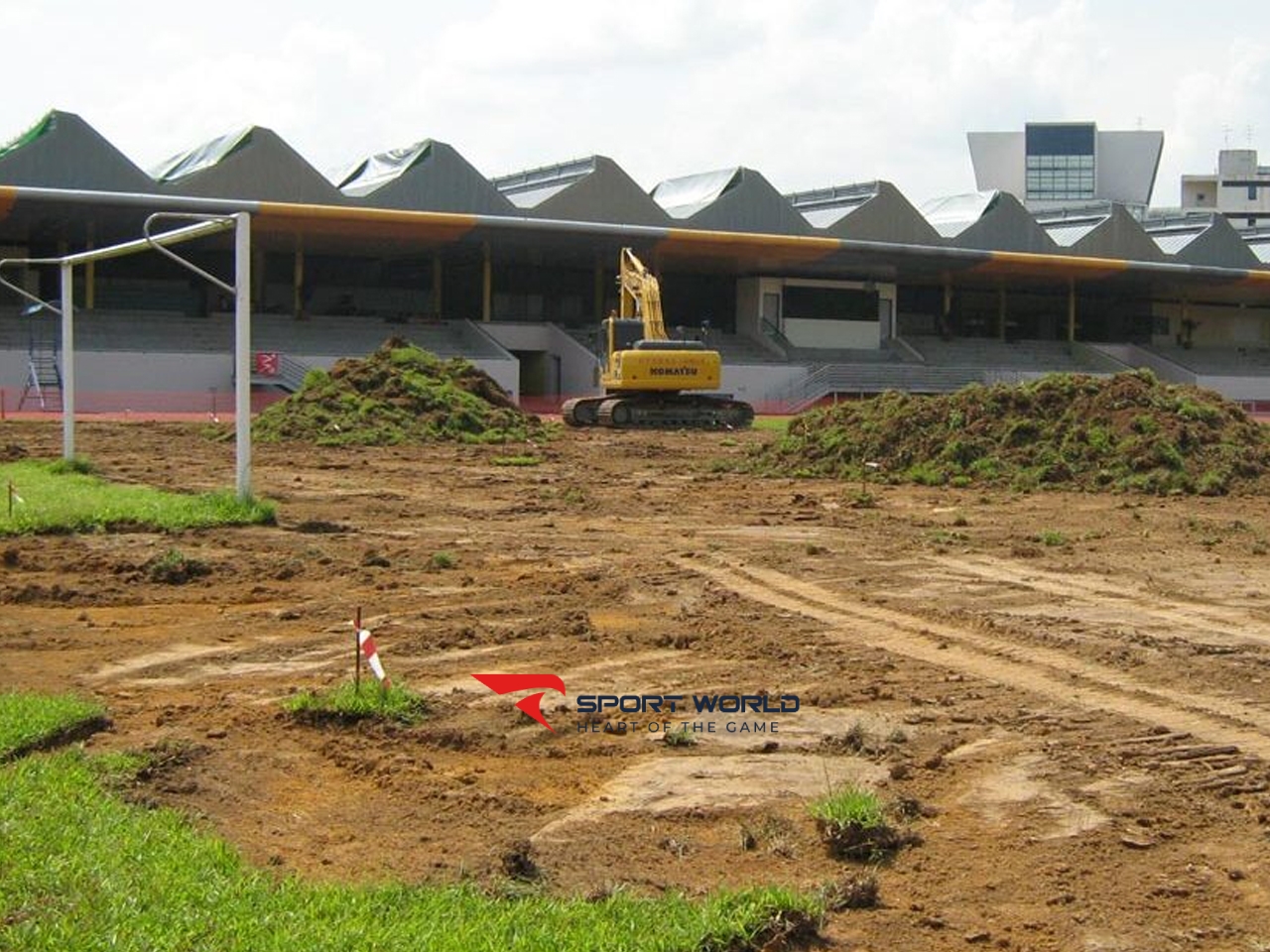 Dọn mặt bằng và lu nèn nền đất hữu cơ