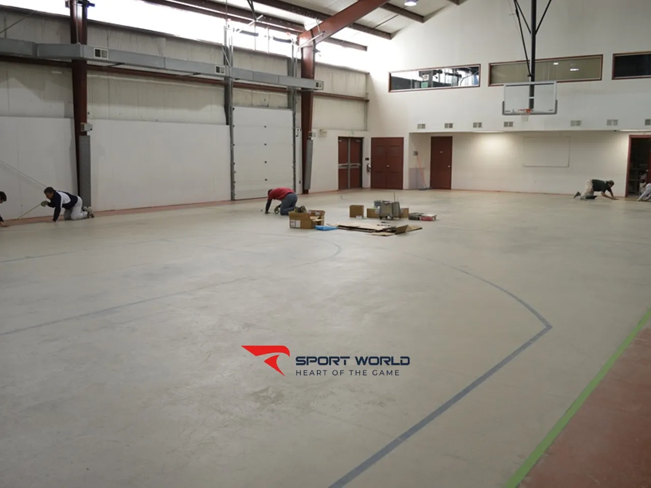 Vệ sinh nền sân