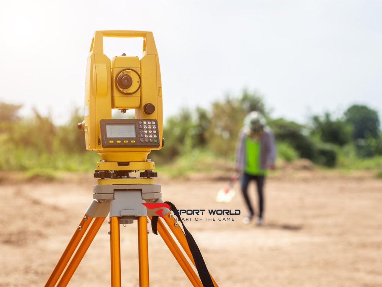 Nhân viên kỹ thuật đến trực tiếp khảo sát mặt bằng.