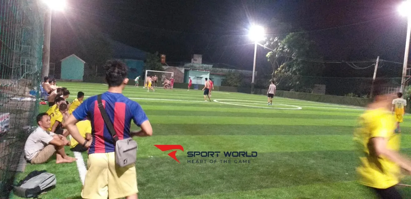 Sân bóng Thiên Long