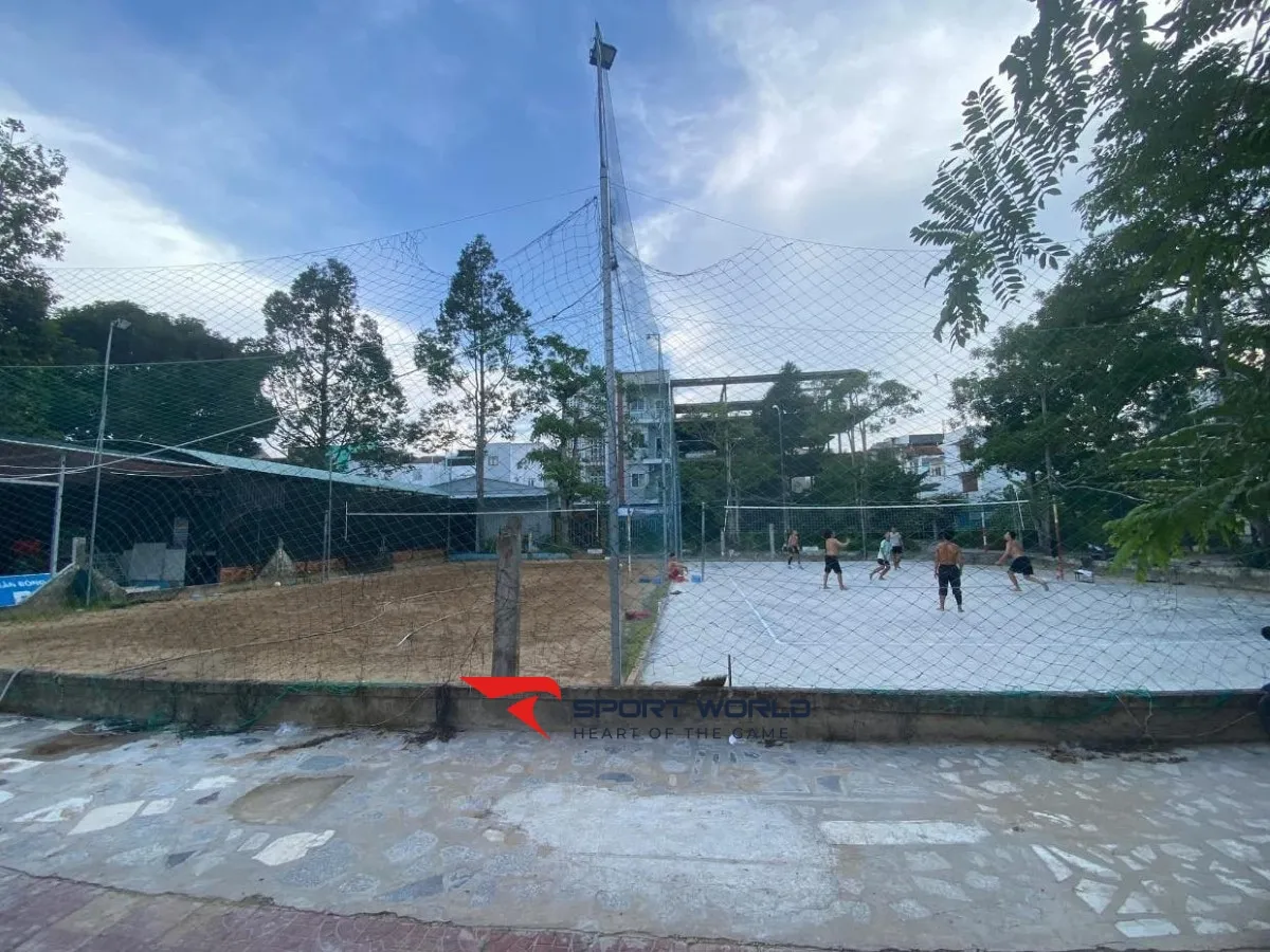 Sân bóng chuyền 586