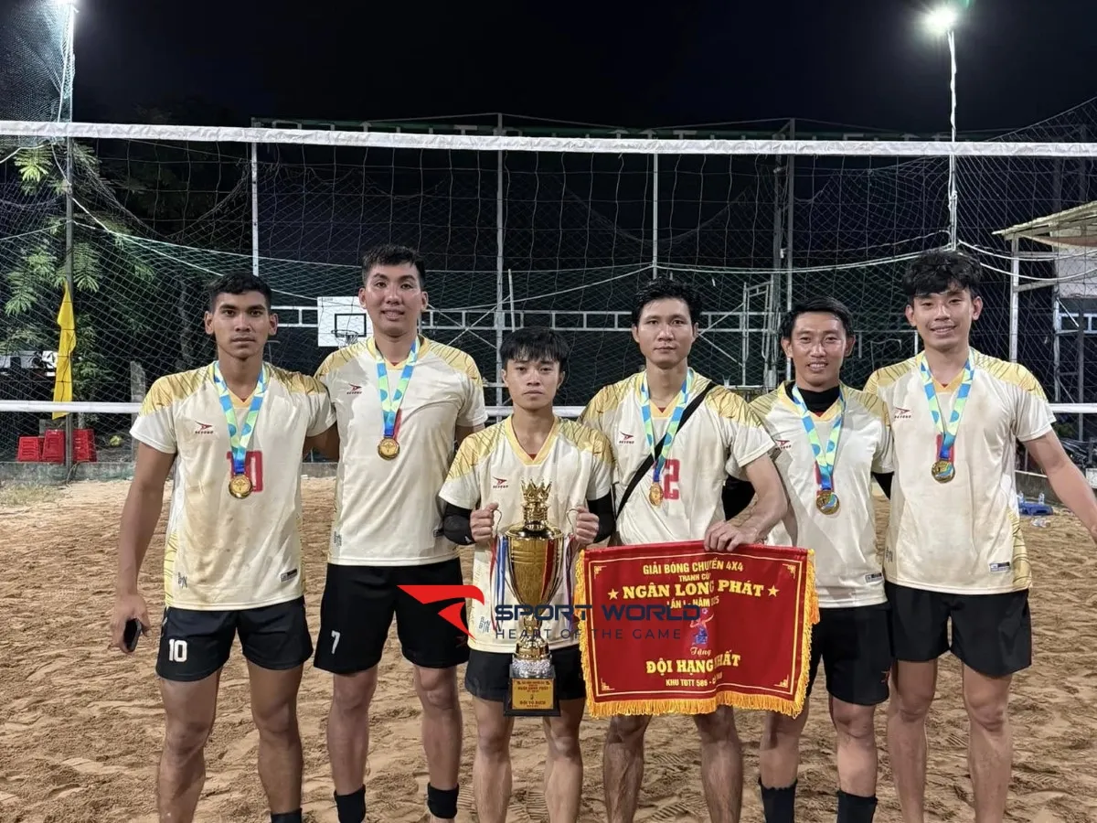 Sân bóng chuyền 586