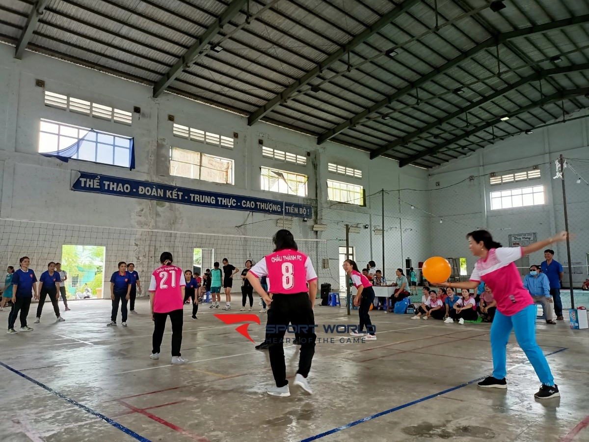 Sân bóng chuyền Trung Tâm Văn Hóa Thể Thao Huyện Châu Thành