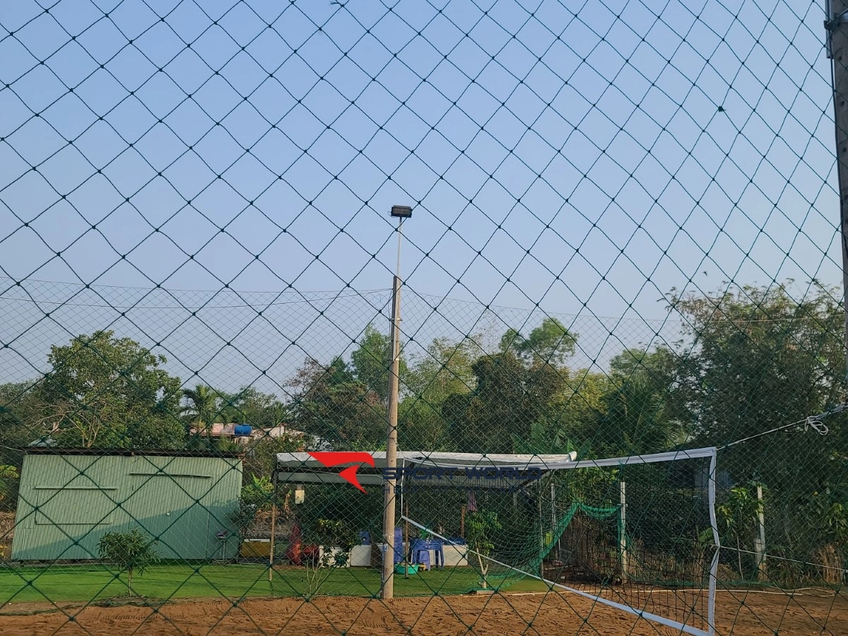 Sân bóng chuyền Qui Đức