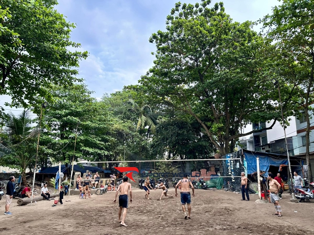 Sân bóng chuyền Cầu Tre