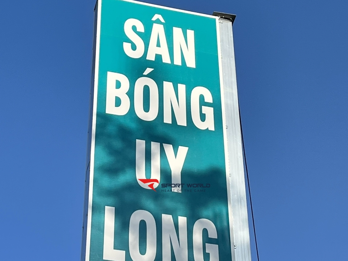 Sân bóng đá Uy Long