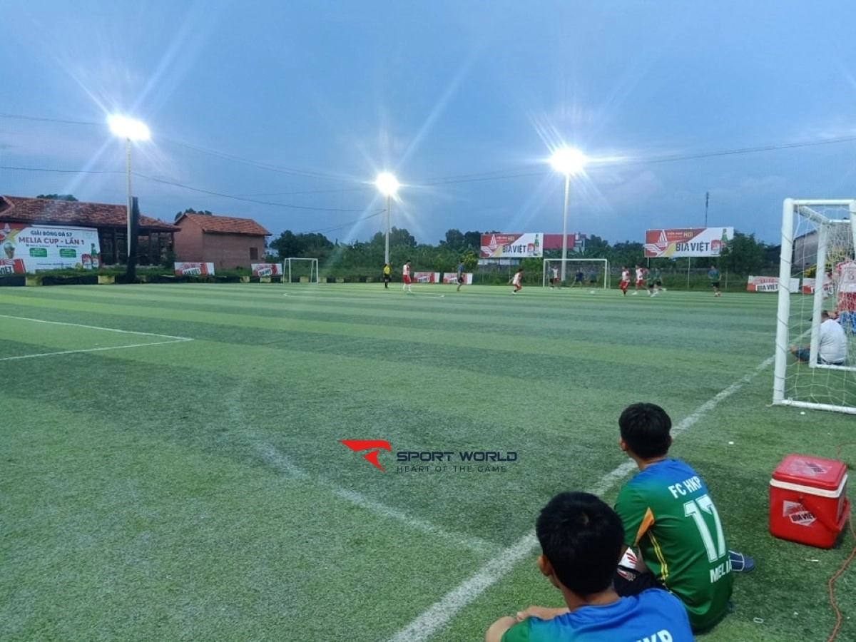 Sân bóng đá Penalty