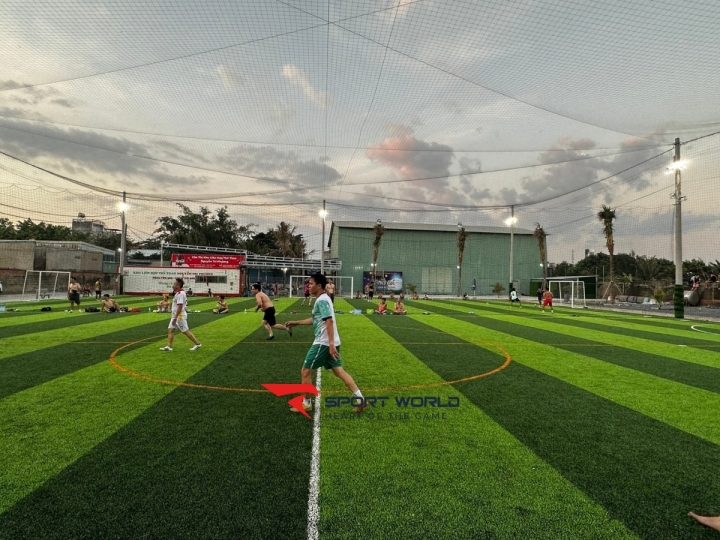 Sân cầu lông - bóng đá khu liên hợp thể thao Nguyễn Tri Phương