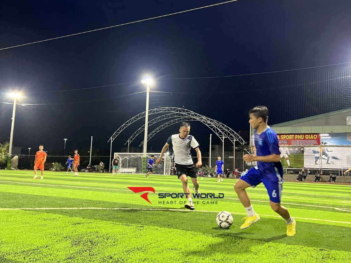 Sân Bóng Đá & Pickleball Xuân Hoa