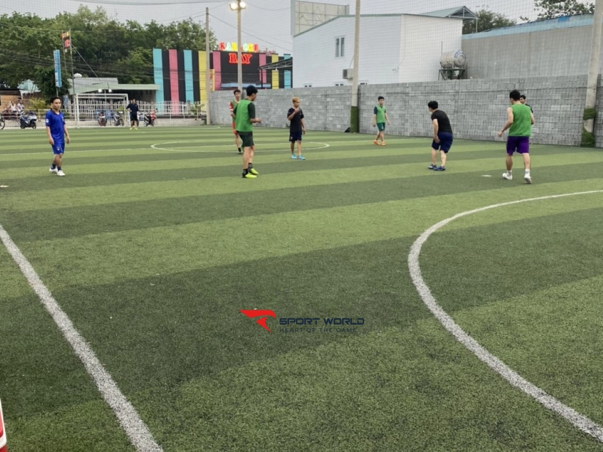 Sân bóng đá Anh Cường