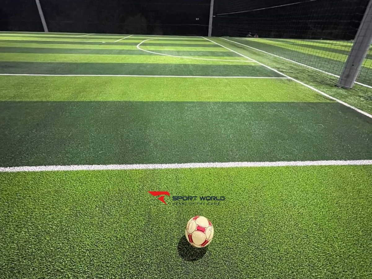 Sân bóng đá Hậu Football