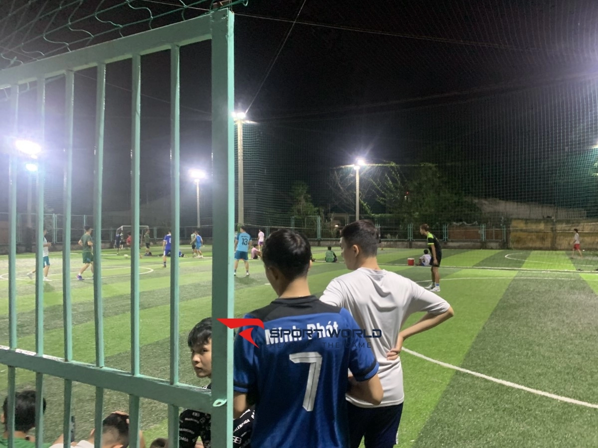 Sân bóng ĐH Thủy Lợi cơ sở 2