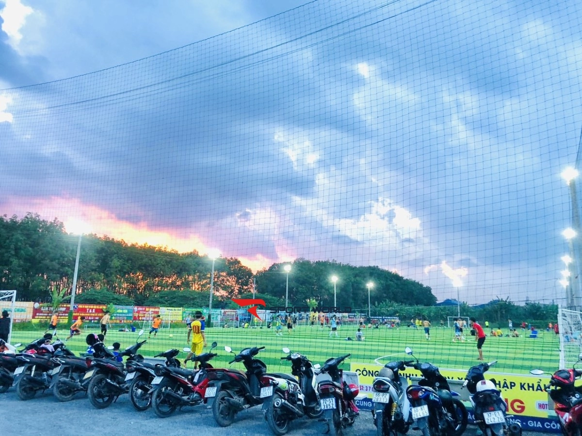 Sân bóng đá An Phú Hưng