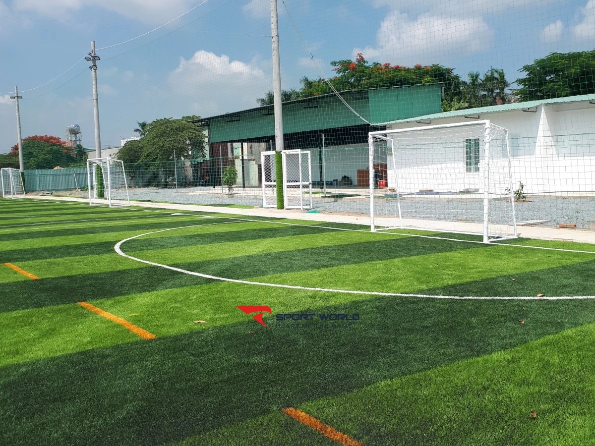 Sân bóng đá Phủi Thuận Giao