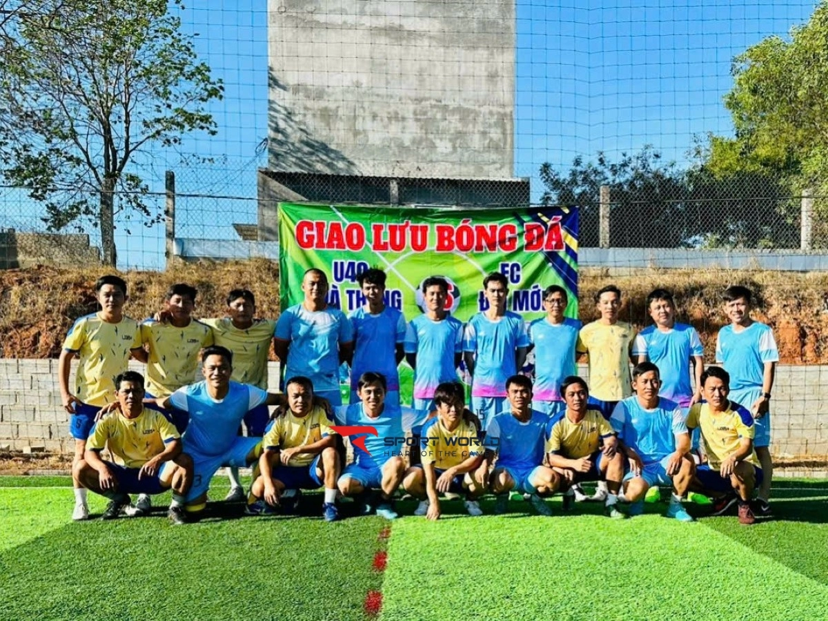 Sân bóng đá Ba Lê 