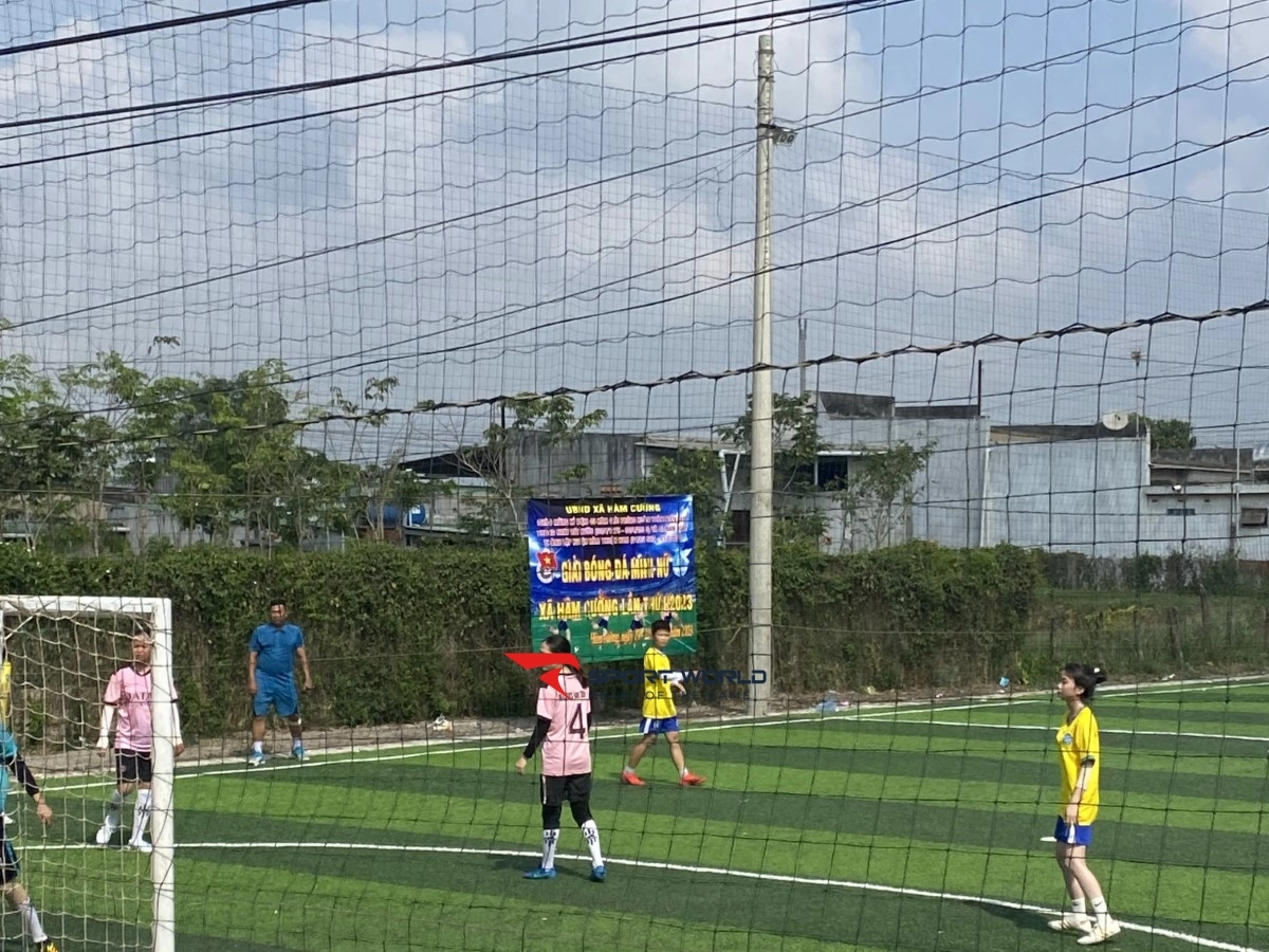 Sân bóng đá mini Lê Hòa 