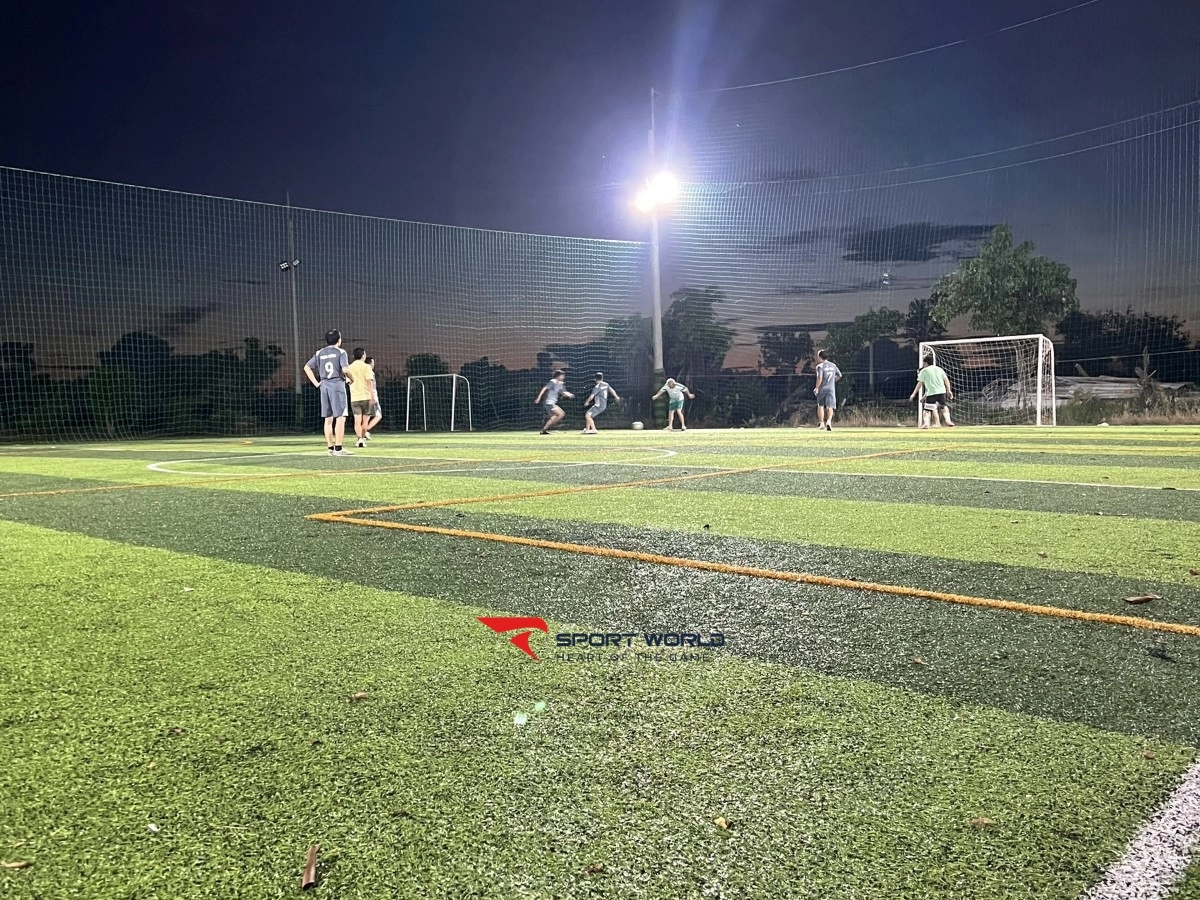 Sân bóng đá Nhân Nghĩa