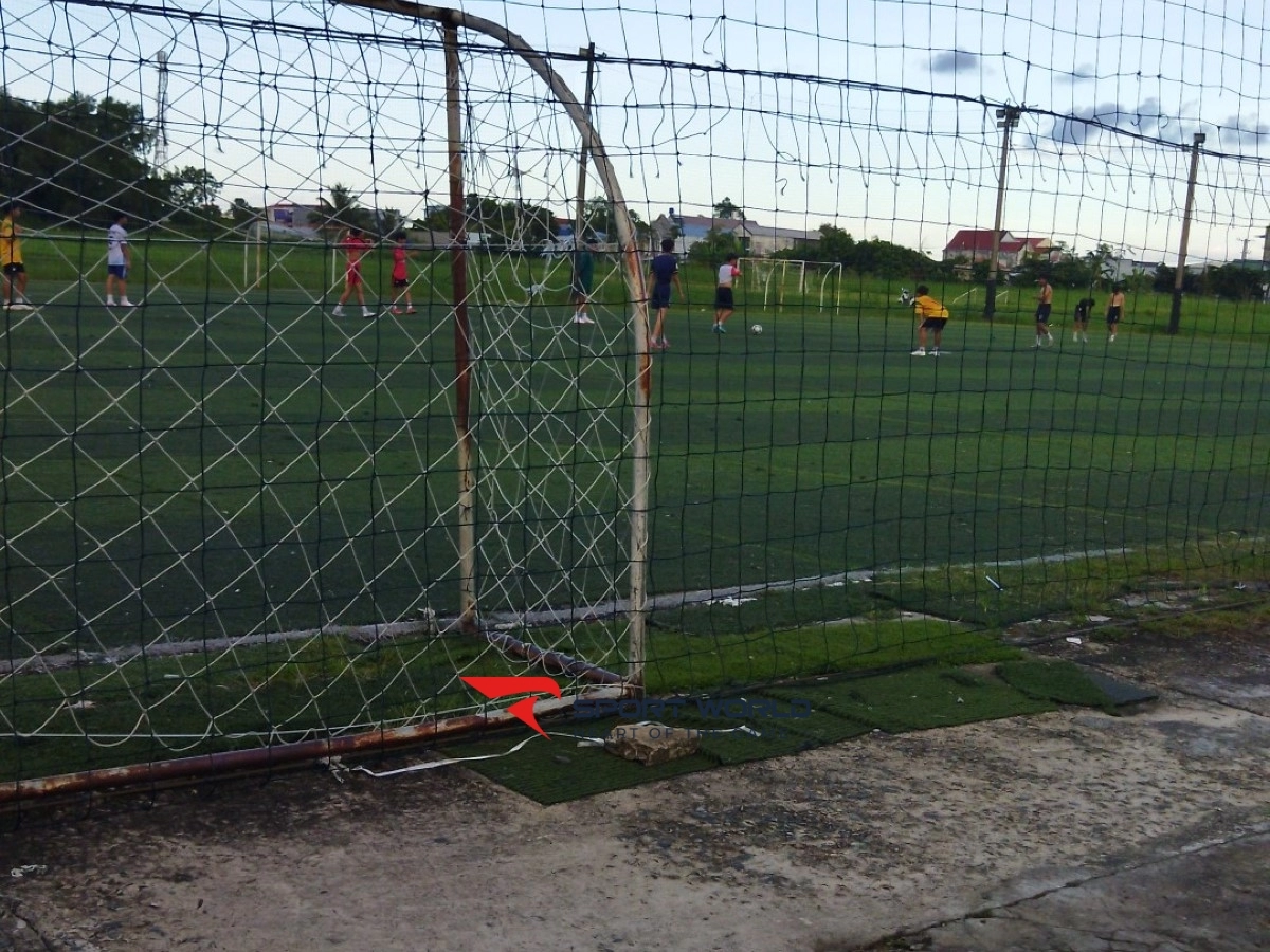 Sân bóng Thùy Trang