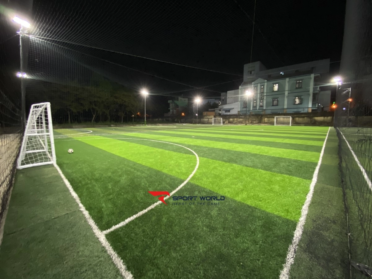 Sân bóng Đại học Cần Thơ (sân 150a cũ)