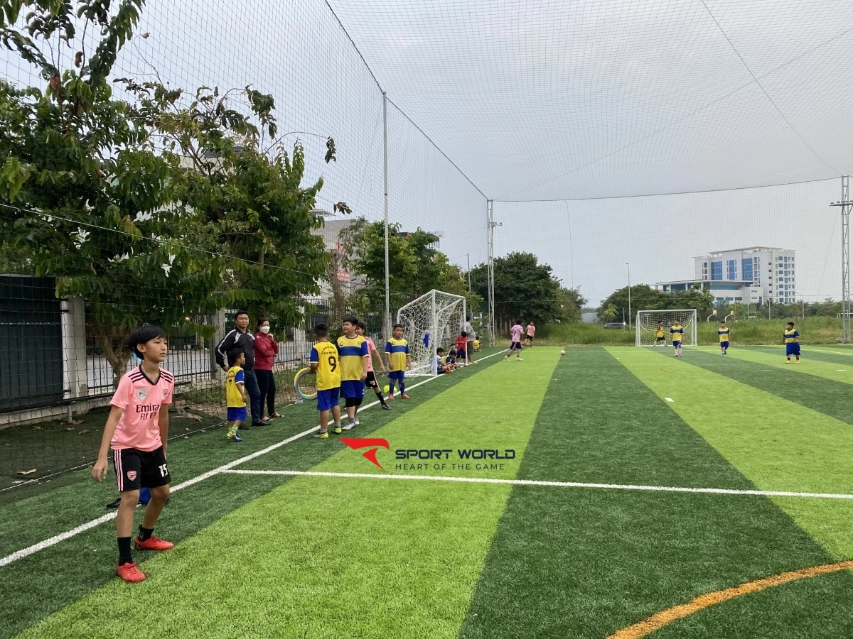 Sân bóng Đại học Y Dược