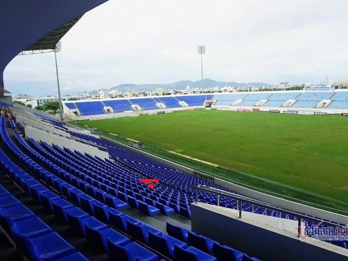 Sân vận động Hòa Xuân
