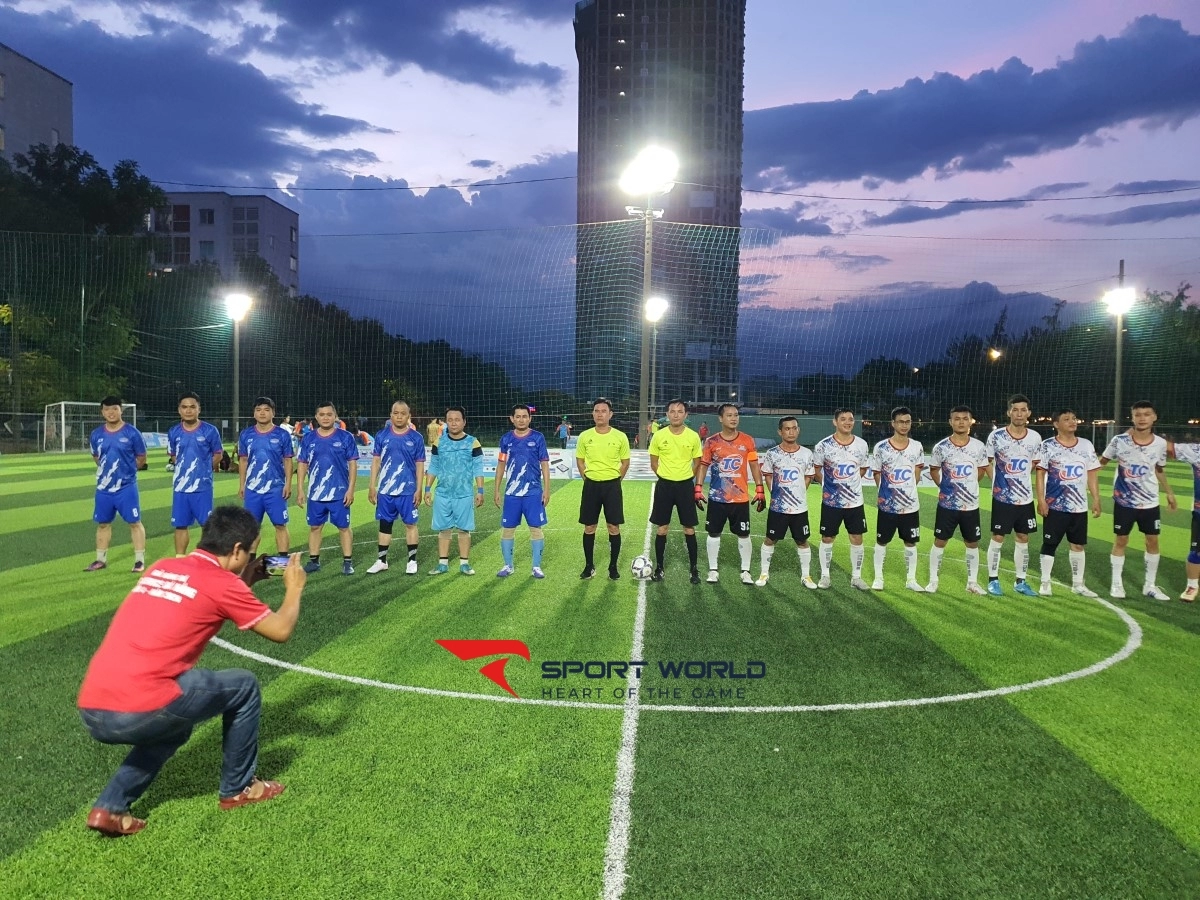 Sân bóng đá King Sport