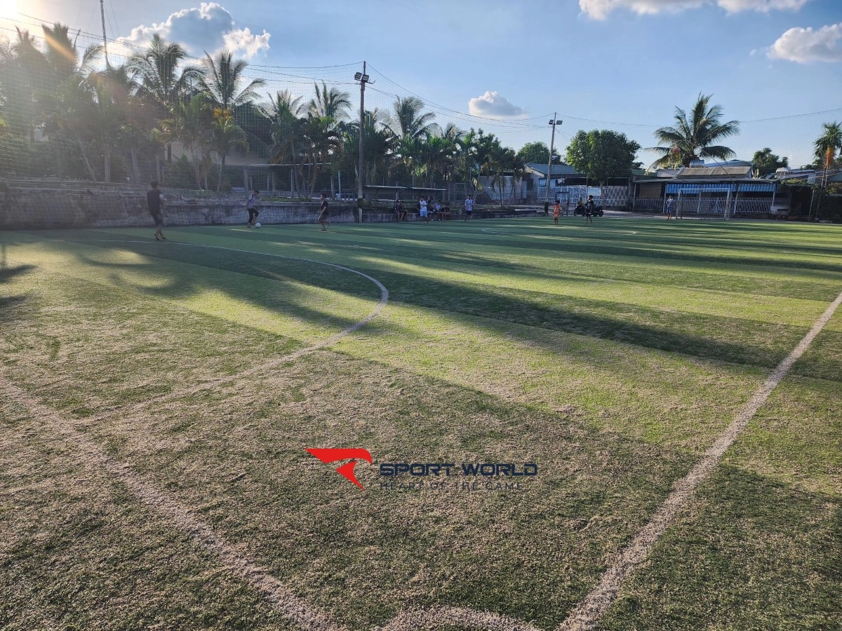 Sân bóng đá Thanh Bình