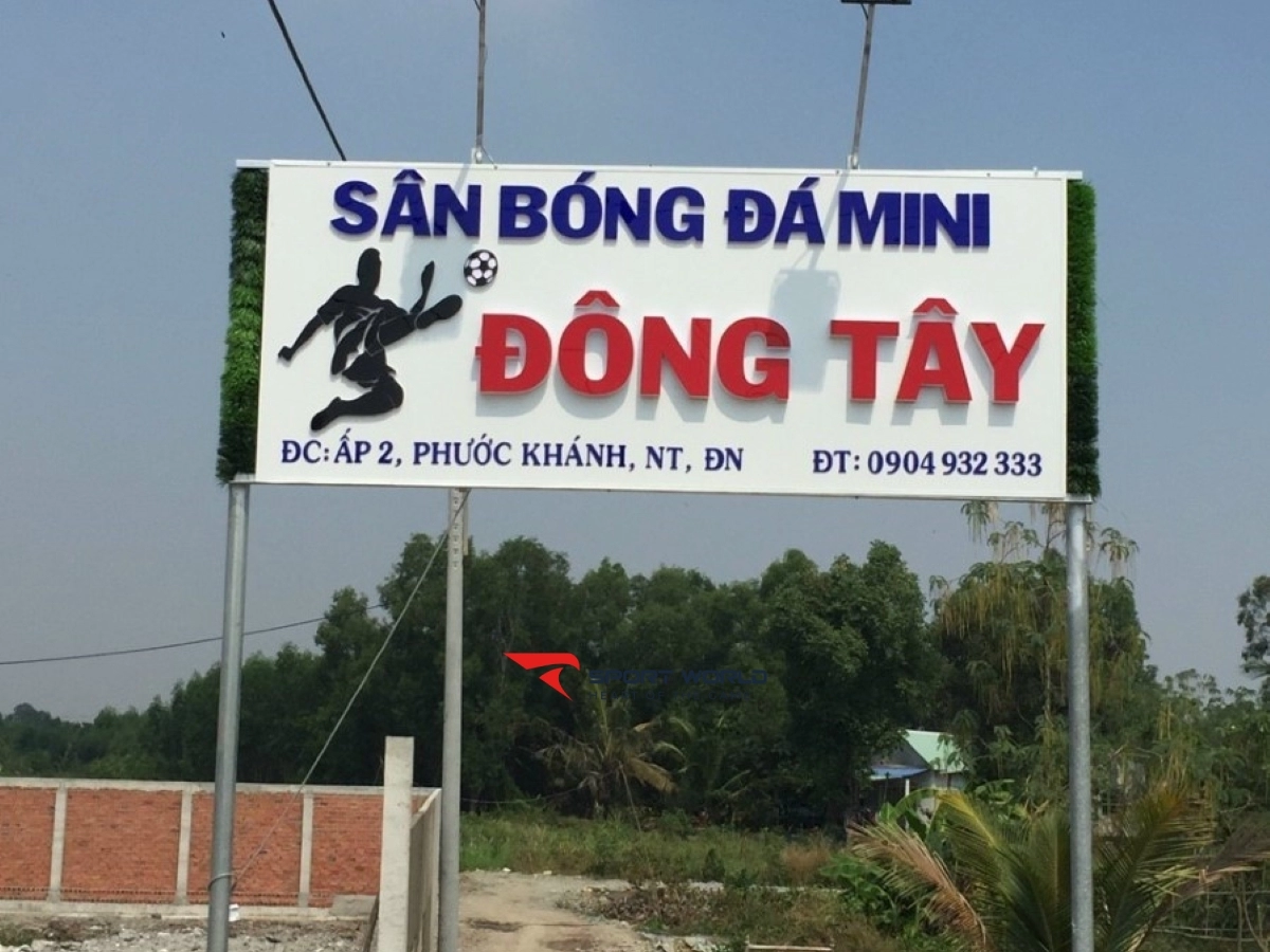 Sân bóng đá Mini Đông Tây