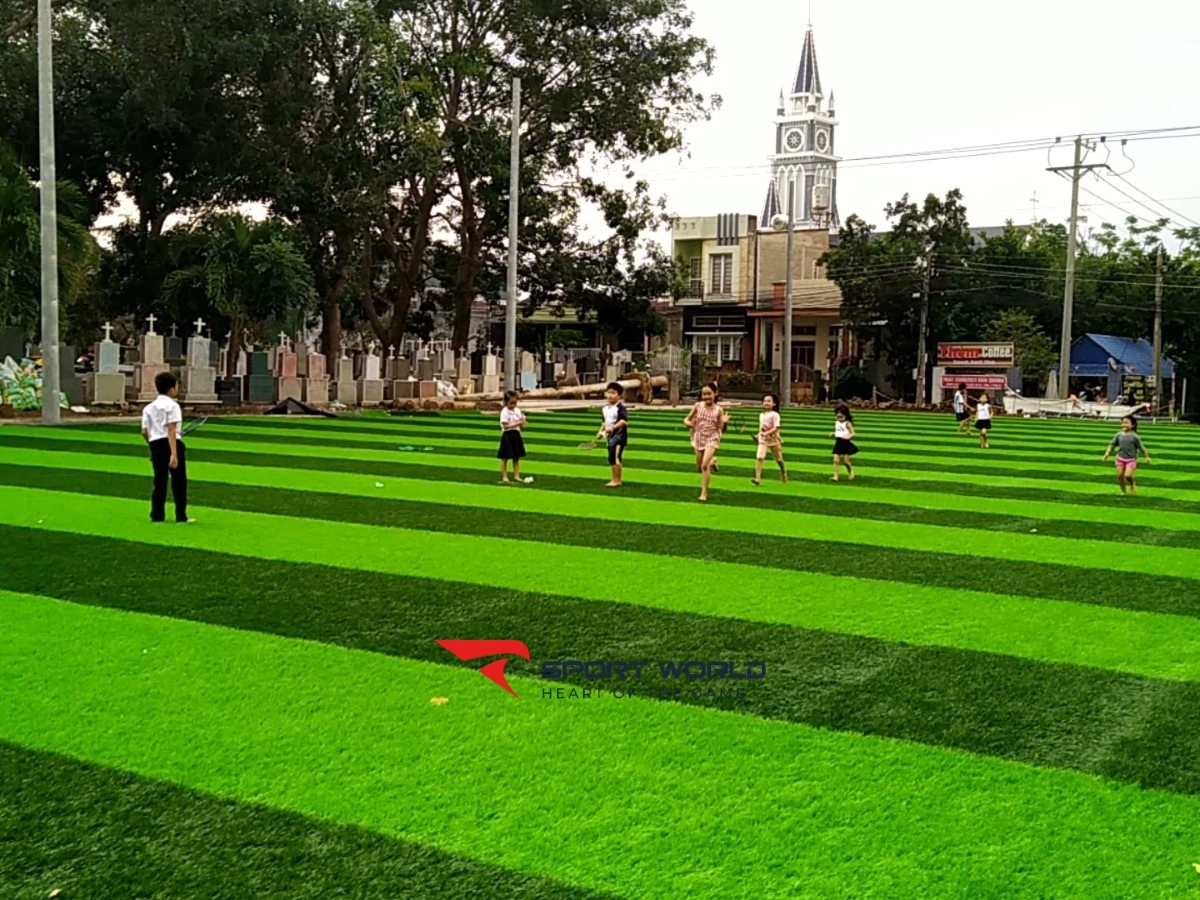 Sân bóng Đức Long