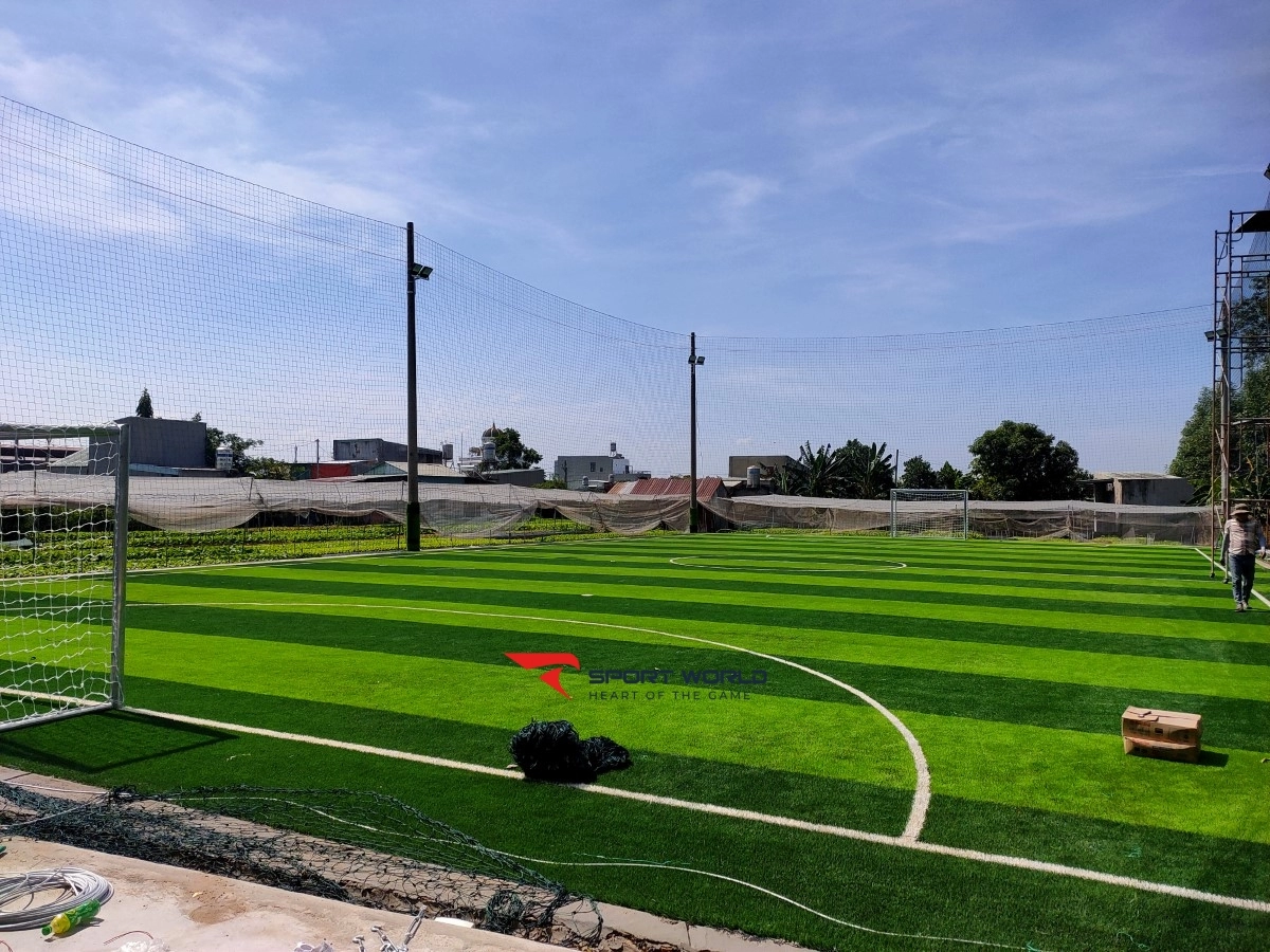 Sân bóng đá Ngày Mới