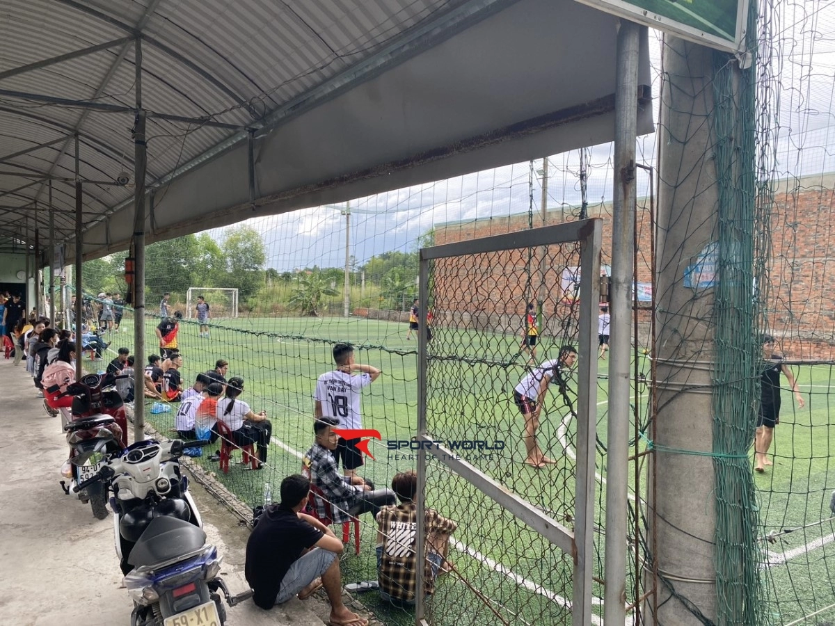 Sân bóng đá Thiện Qúy