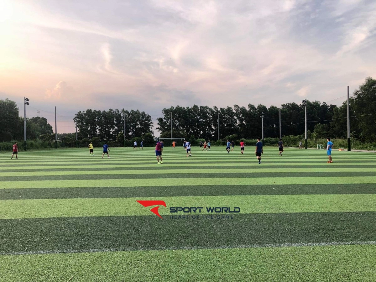 Sân bóng đá xã Thạnh Phú