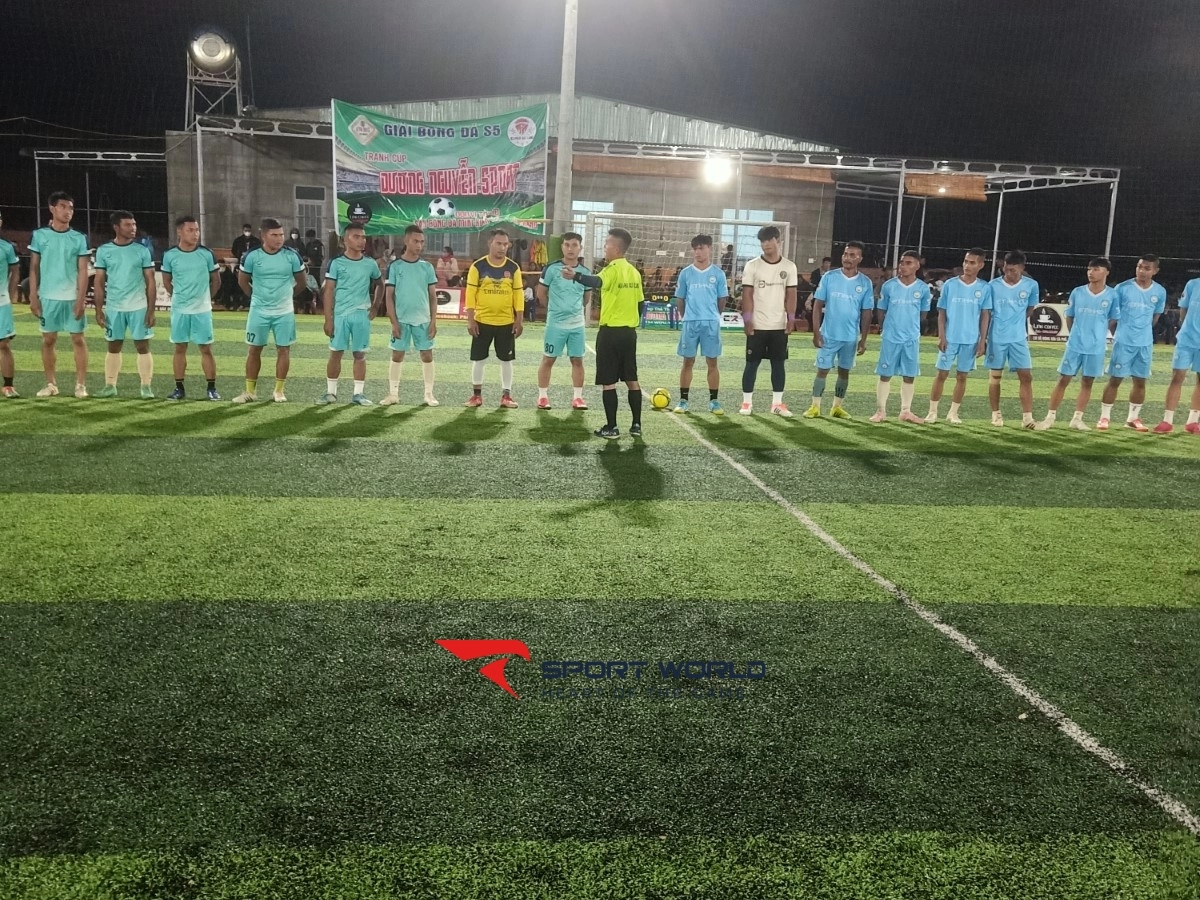 Sân bóng đá mini Xuân Thủy