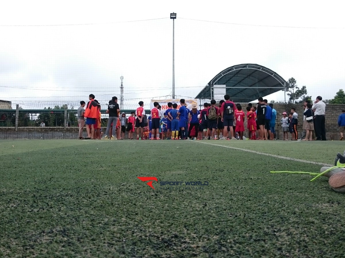 Sân bóng đá Trung Cường