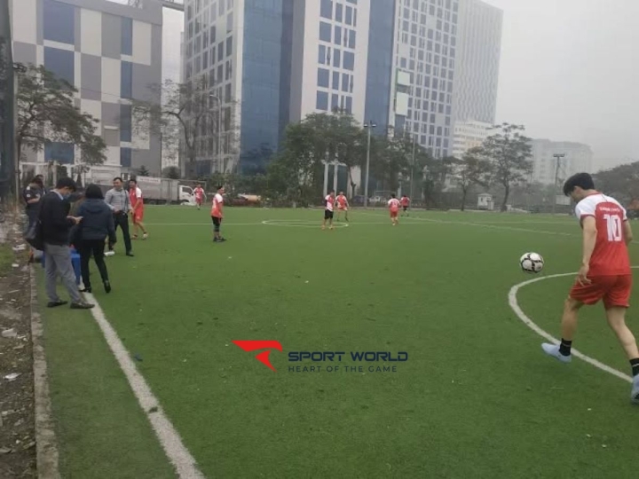 Sân bóng Đông Đô 1