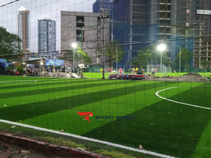 Sân bóng Đông Đô 1