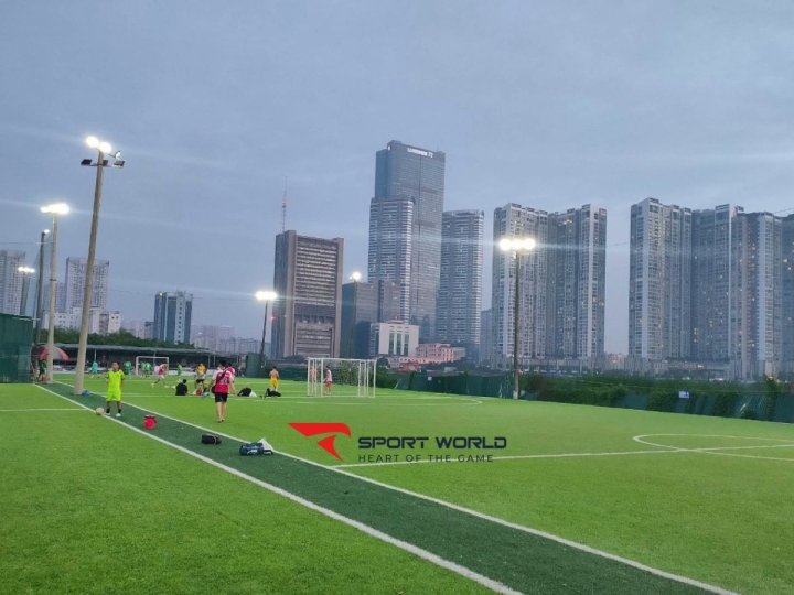 Sân bóng Giang Sơn - Cầu Giấy