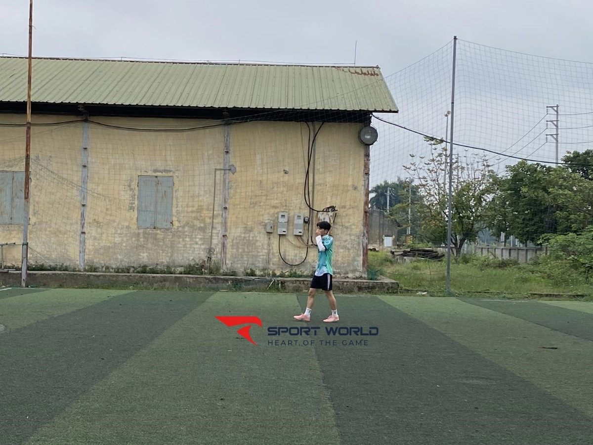 Sân bóng đá Ga Kim Nỗ